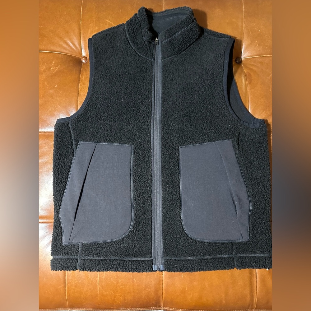 Lululemon High Pile Black Fleece Vest XL